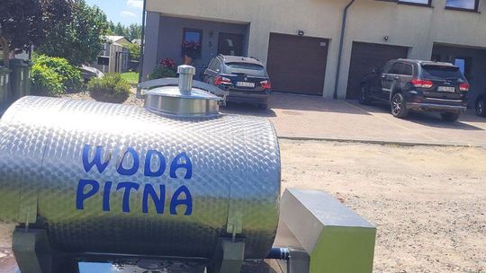 Upalne dni i mieszkańcy Banina znowu bez wody. Spółka Komunalna wyjaśnia przyczyny