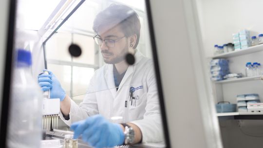 dr Tomasz Swebocki z Politechniki Gdańskiej