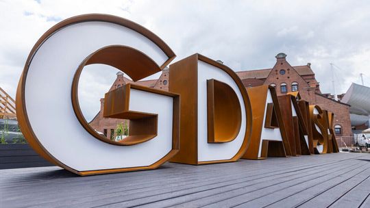nowa wersja napisu „Gdańsk” na Ołowiance