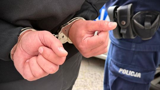 Narkotyki w lodówce i samochodzie. Poszukiwany 27-latek zatrzymany na Jasieniu