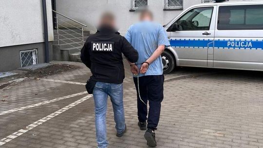 Nie pomogła kryjówka pod sufitem w piwnicy. Poszukiwany 29-latek, został zatrzymany