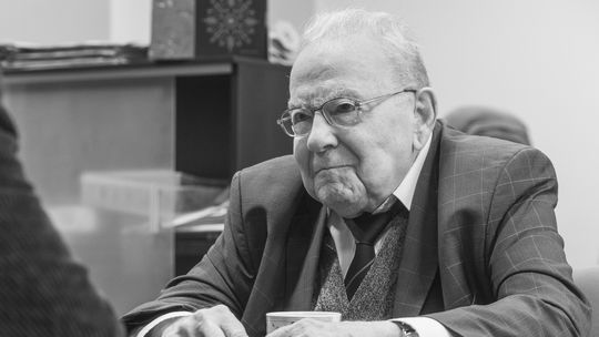 Nie żyje prof. Andrzej Januszajtis. Wybitny znawca historii Gdańska miał 98 lat Nie żyje prof. Andrzej Januszajtis. Wybitny znawca historii Gdańska miał 98 lat