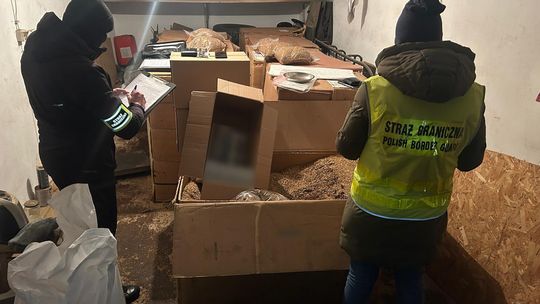 42 tys. papierosów bez akcyzy i tona krajanki. Akcja Straży Granicznej w powiecie bytowskim