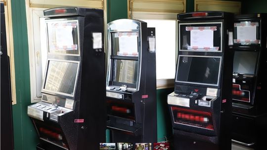 Zabezpieczone 139 automatów do gier – żniwa wspólnej akcji funkcjonariuszy  Krajowej Administracji Skarbowej na Pomorzu | Źródło zdj. KAS