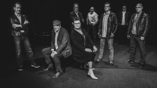 No Limits świecą neonem. Jest nowy singiel zespołu i zapowiedź nowej dużej płyty zespół No Limits nagrał nową płytę po 14 latach przerwy