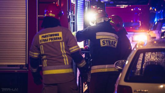 strażacy, straż pożarna, zdjęcie ilustracyjne