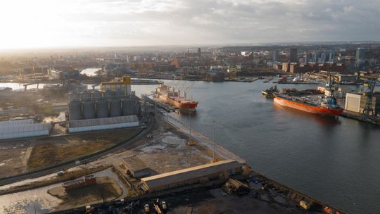 Nowe, głębsze nabrzeże w Gdańsku. Port szykuje się na większe statki nabrzeże Bytomskie w Porcie Gdańsk po modernizacji