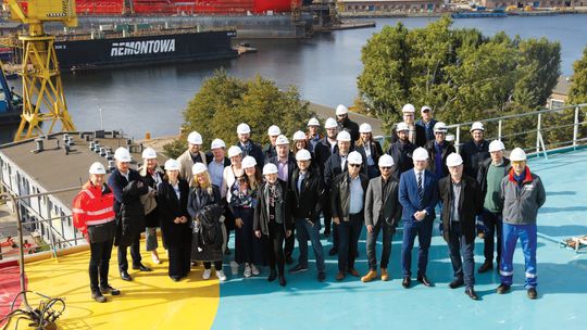 bankowcy na pokładzie Jantar Unity