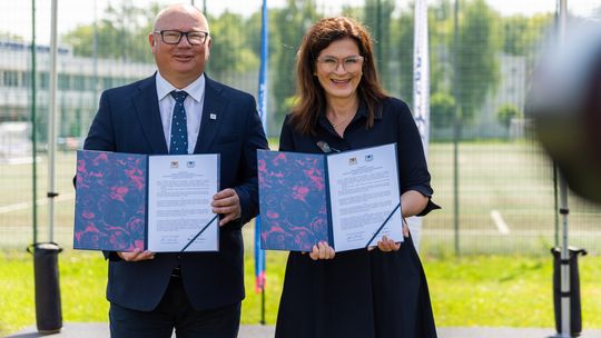 Krysztof Wilde, Aleksandra Dulkiewicz, podpisanie listu intencyjnego ws. budowy hali sportowej na Politechnice Gdańskiej