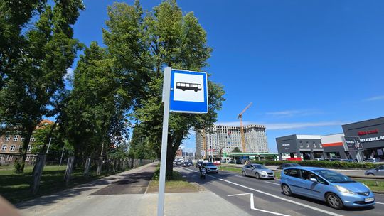 Nowy przystanek autobusowy przy al. Grunwaldzkiej w Gdańsku. Ułatwi dojazd uczniom "Budowlanki"