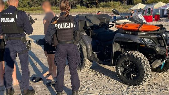 O krok od tragedii w Łebie. Opiekun i koloniści topili się w morzu