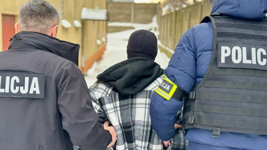 Słupsk: Obnażał się i onanizował przy przystankach. 47-letni Ukrainiec deportowany