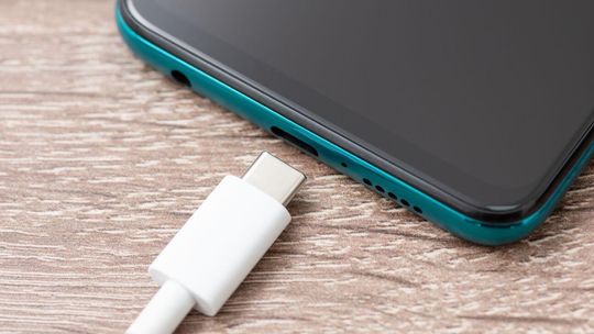 USB C, jedna ładowarka