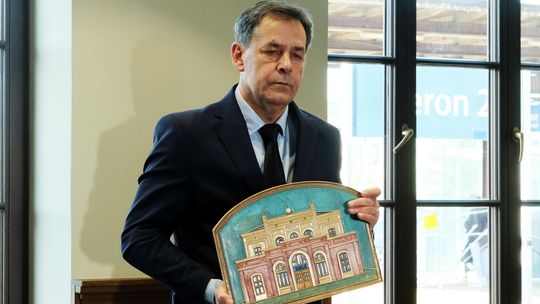 Opozycja w Chojnicach twardo: Burmistrz to „tłusty kot” oderwany od rzeczywistości Burmistrz Chojnic Arseniusz Finster