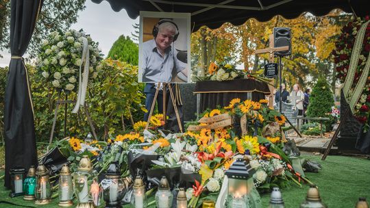 Pożegnaliśmy naszego redakcyjnego przyjaciela Piotra Piesika. „Najbardziej pozytywna dziennikarska dusza świata”