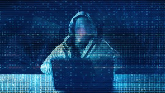 Kobieta zakochała się w oszuście z internetu. Wyłudził od niej 240 tys. złotych