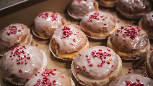 Najdroższe i najbardziej nietypowe pączki w Trójmieście. Złote, z mięsem i pączki-giganty