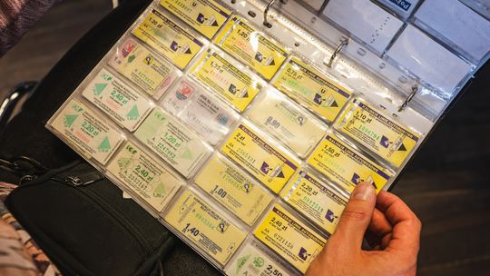 Papierowe bilety wciąż mają fanów. Kolekcjonerzy spotkali się w ECS