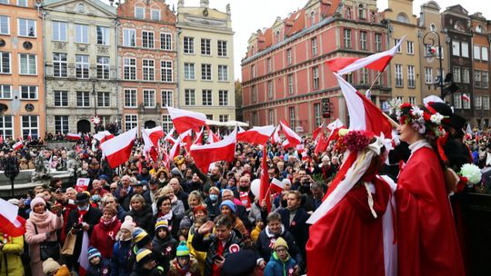 Parada, koncerty, podróż zabytkowym tramwajem. Jak Gdańsk uczci Święto Niepodległości?