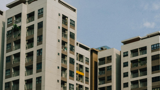 Paradoksy trójmiejskiego rynku nieruchomości: rekordowo krótki czas sprzedaży mieszkań