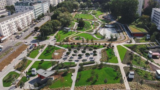 Park Centralny w Gdyni otwarty. Zielona przestrzeń, strefy aktywności i parking
