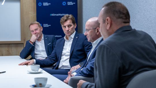 PEJ z kolejną umową. Tym razem na budowę zaplecza elektroenergetycznego