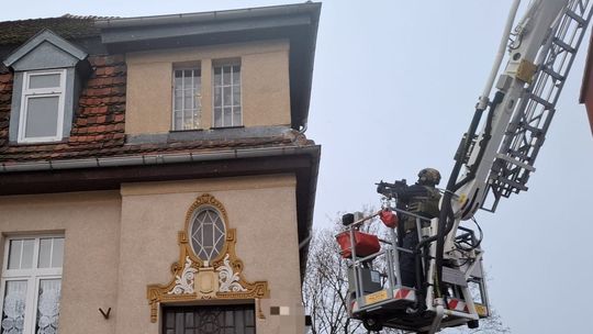 Pięć godzin przetrzymywał kobietę w mieszkaniu w Lęborku. Akcja antyterrorystów