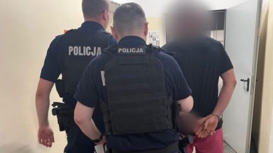 Pierwsze zarzuty po burdach na meczu w Nowym Stawie. Policja zapowiada kolejne zatrzymania