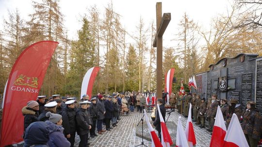 Pierwszy Narodowy Dzień Pamięci Żołnierzy Armii Krajowej. Trójmiasto oddało hołd bohaterom