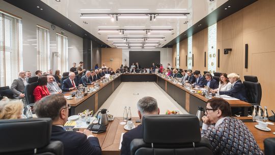 Ruch na trasie Lipusz – Bytów wróci 2027 roku. Komisja Infrastruktury obradowała w Gdańsku
