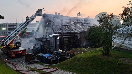 Akcja gaśnicza po podpaleniu włoskiej restauracji w Gdyni