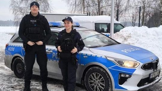 Gdynia: Leżał na przystanku i trząsł się z zimna. Uratowali go w ostatniej chwili