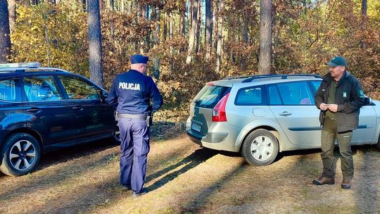 Policjant ugodzony nożem w gminie Miastko! Napastnik zatrzymany po obławie