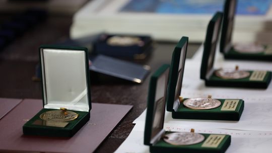 medale dla zasłużonych żeglarzy
