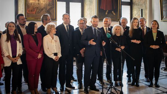 Pomorscy posłowie na wspólnej konferencji: Witajcie w wolnej Polsce!