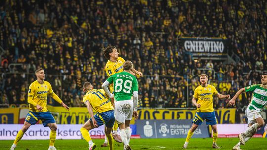 Nie tylko Arka i Lechia. Pomorskie kluby walczą o awanse, baraże i utrzymanie w niższych ligach