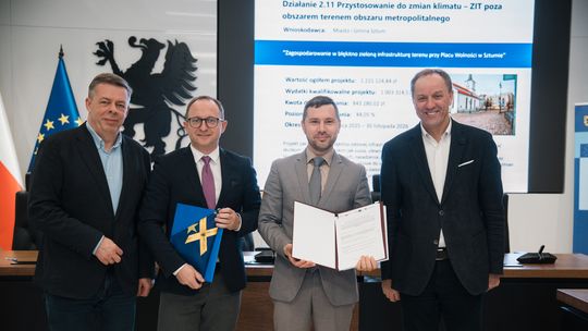 podpisanie umów na dofinansowanie siedmiu ważnych inwestycji z programu Fundusze Europejskie dla Pomorza 2021-2027