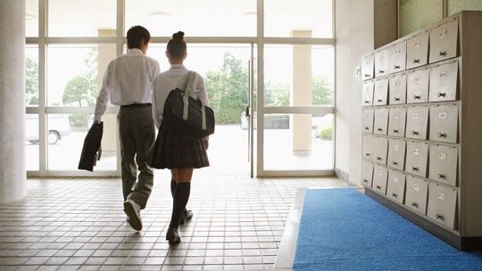 szkoła, uczniowie, zdjęcie ilustracyjne