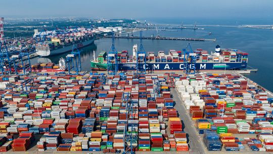 Port Gdańsk z rekordowym zyskiem i wzrostem przeładunków kontenerów