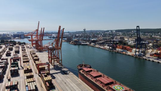 Port Gdynia stał się głębokowodny i gotowy na największe kontenerowce Bałtyku