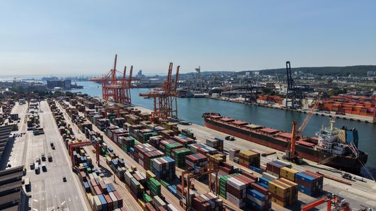 Port Gdynia z rekordowym półroczem 2026. Ponad 13,5 mln ton przeładunków
