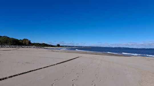 refulacja plaży na Westerplatte