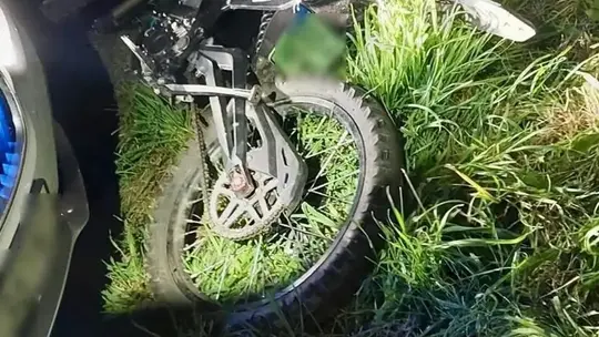 Pościg na Lawendowym Wzgórzu. 13-latek uciekał na elektrycznym motocyklu. Zobacz film!