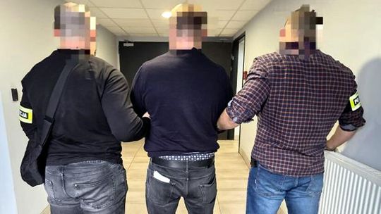 Gdańsk: Szukali go za rozboje i oszustwa. Wpadł w... szpitalu