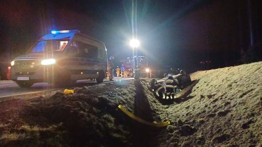 Powiat chojnicki. Kierujący Audi dachował – wszystkiemu winna sarna