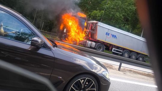 Pożar ciężarówki na Obwodnicy Trójmiasta. Duży korek
