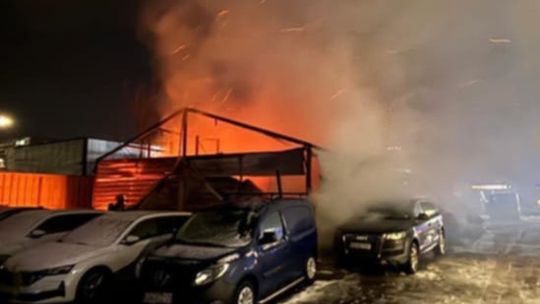 Pożar hali produkcyjnej w Gdańsku! Akcja straży pożarnej