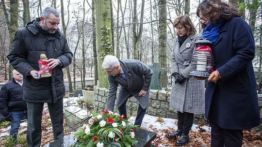 Prezydent Dulkiewicz w imieniu gdańszczan uczciła ofiary Grudnia '70