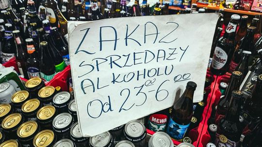 Prohibicja w Chojnicach? Radni chcą zakazu sprzedaży alkoholu na stacjach benzynowych