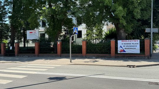 Spór zbiorowy w Urzędzie Morskim w Gdyni. Związkowcy wskazują na różnice w płacach